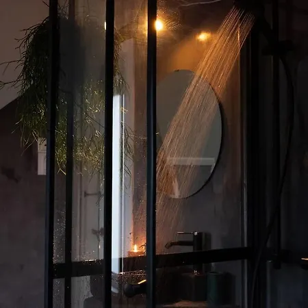 Charming In Central Apartmán *